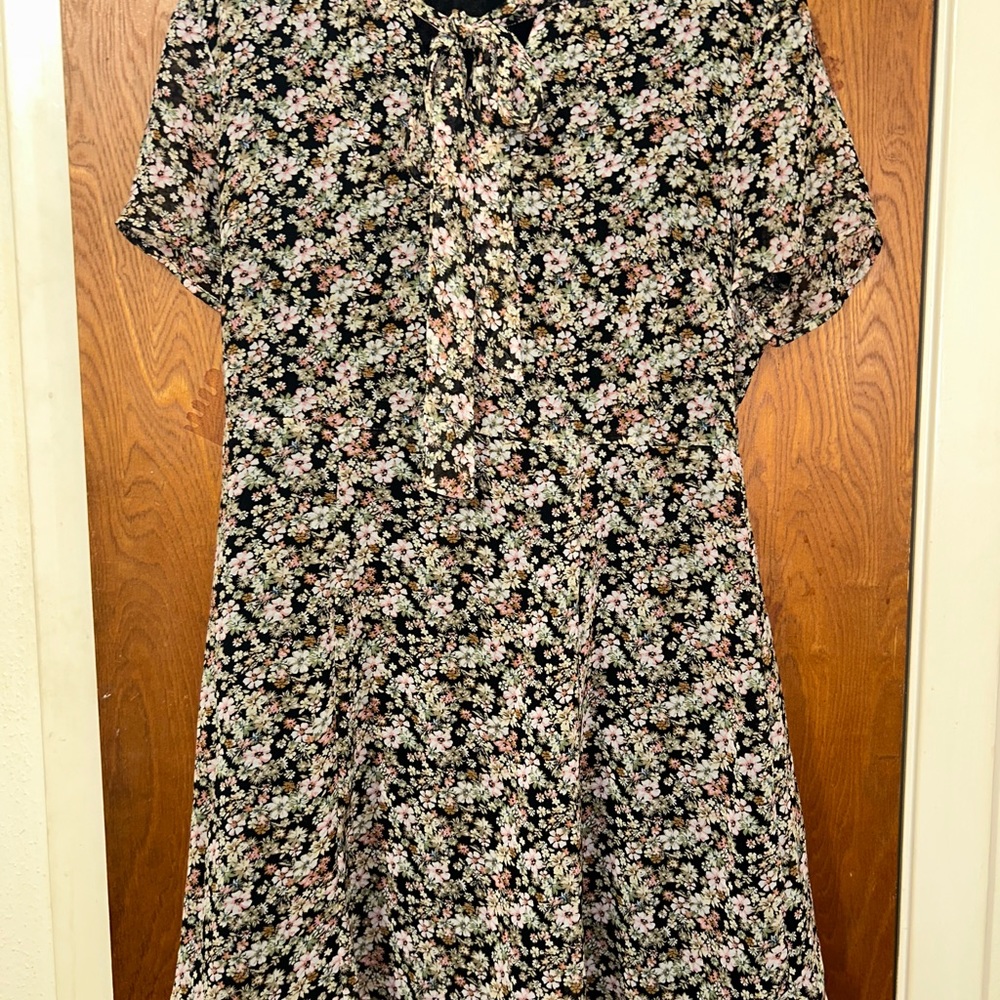 Forever 21 flower print dress